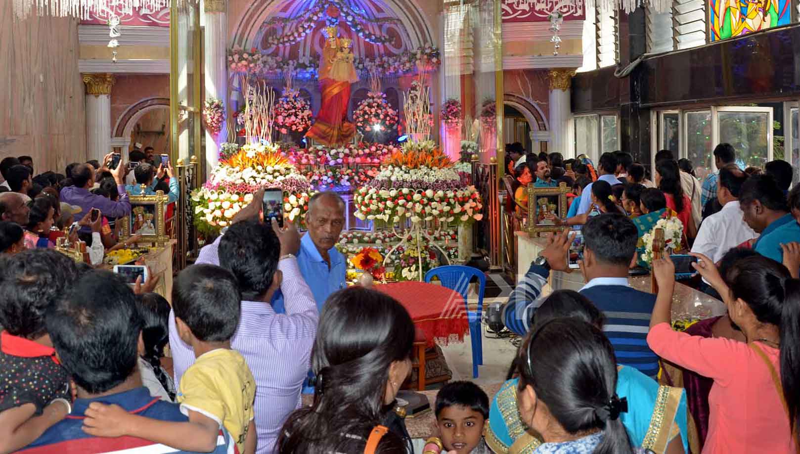 ರಾಜಧಾನಿ ಬೆಂಗಳೂರಿನಲ್ಲಿ ಸಡಗರದ ಕ್ರಿಸ್'ಮಸ್ ಆಚರಣೆ