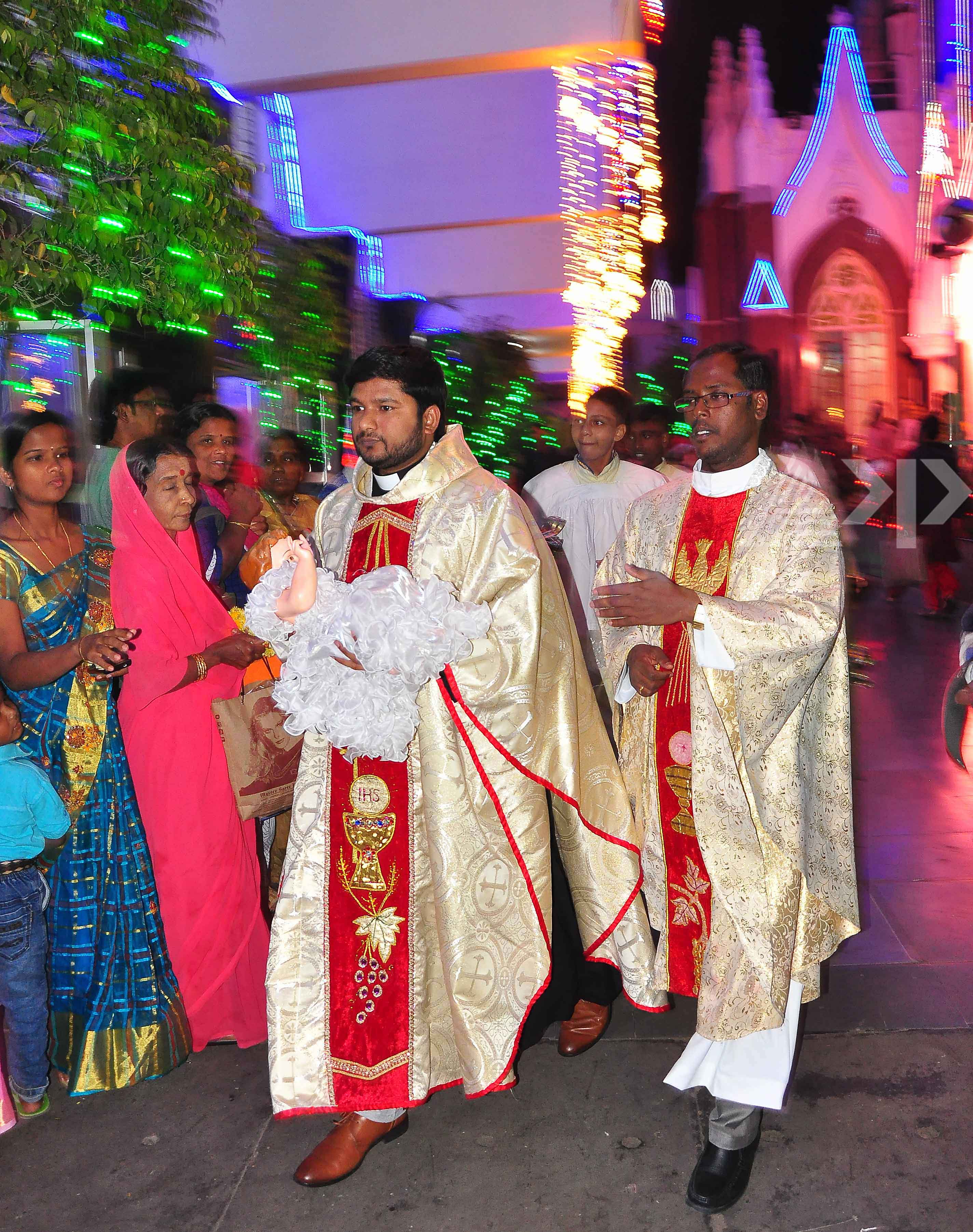 ರಾಜಧಾನಿ ಬೆಂಗಳೂರಿನಲ್ಲಿ ಸಡಗರದ ಕ್ರಿಸ್'ಮಸ್ ಆಚರಣೆ