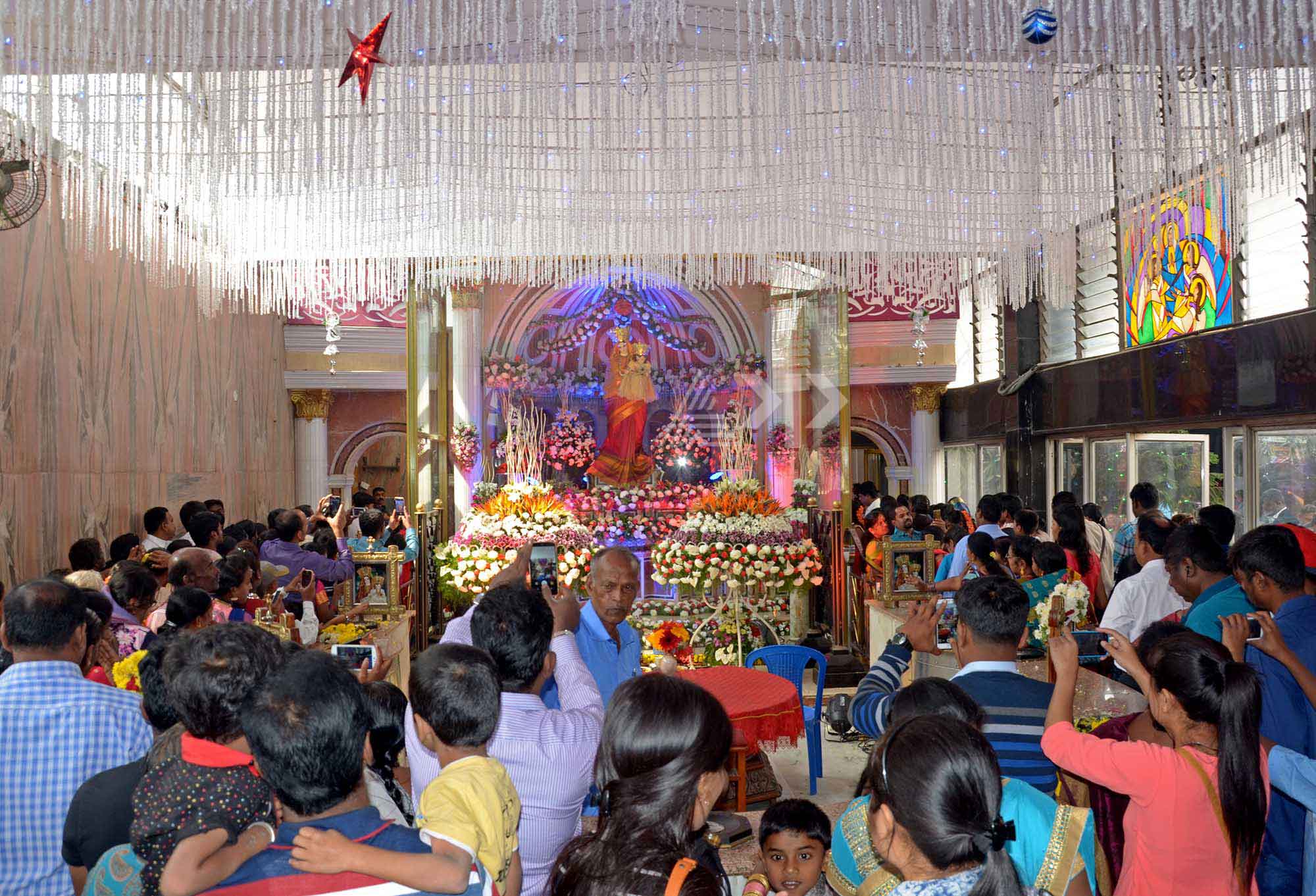 ರಾಜಧಾನಿ ಬೆಂಗಳೂರಿನಲ್ಲಿ ಸಡಗರದ ಕ್ರಿಸ್'ಮಸ್ ಆಚರಣೆ