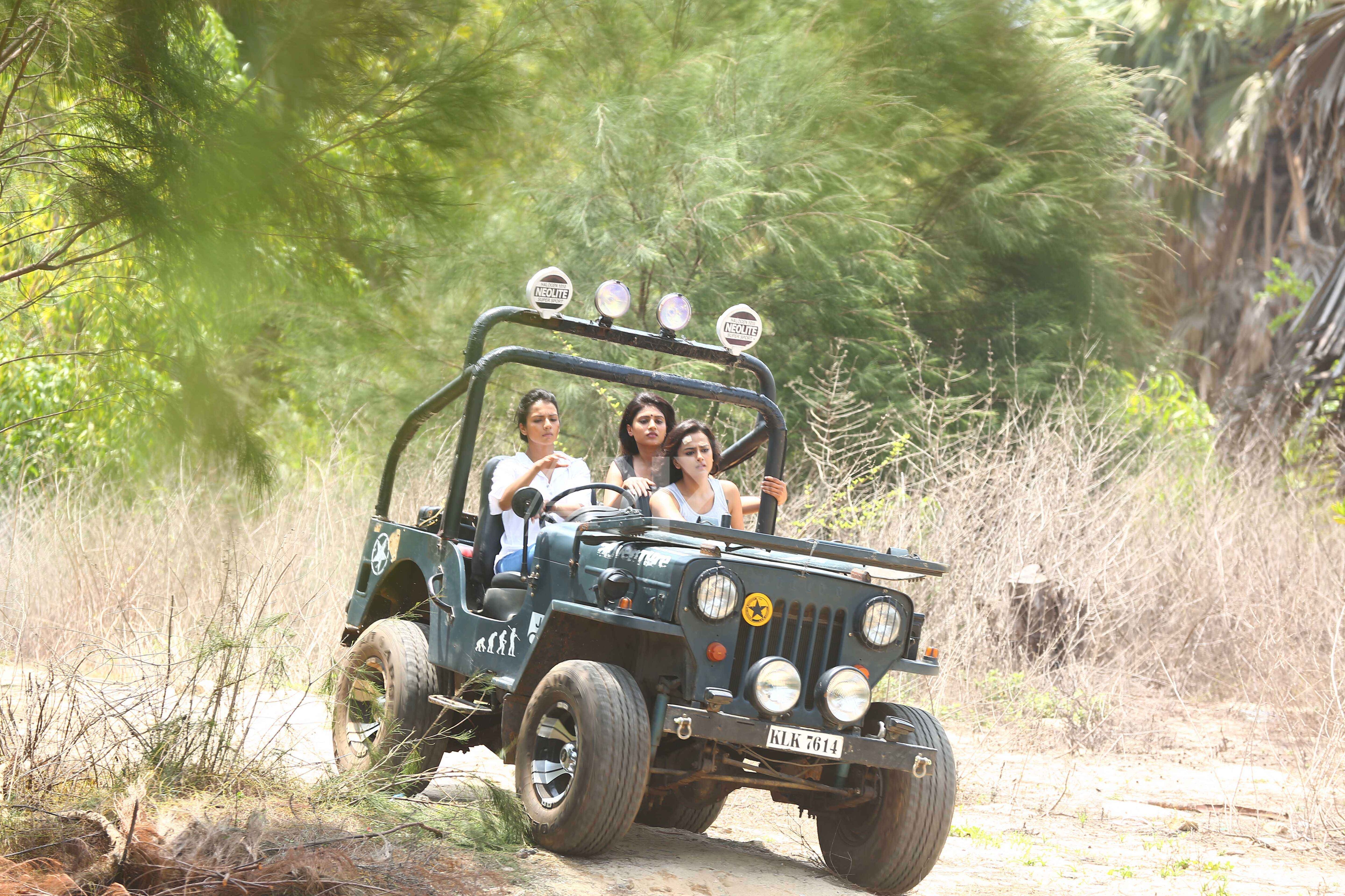 Urvi Sandalwood Movie Photo Gallery
