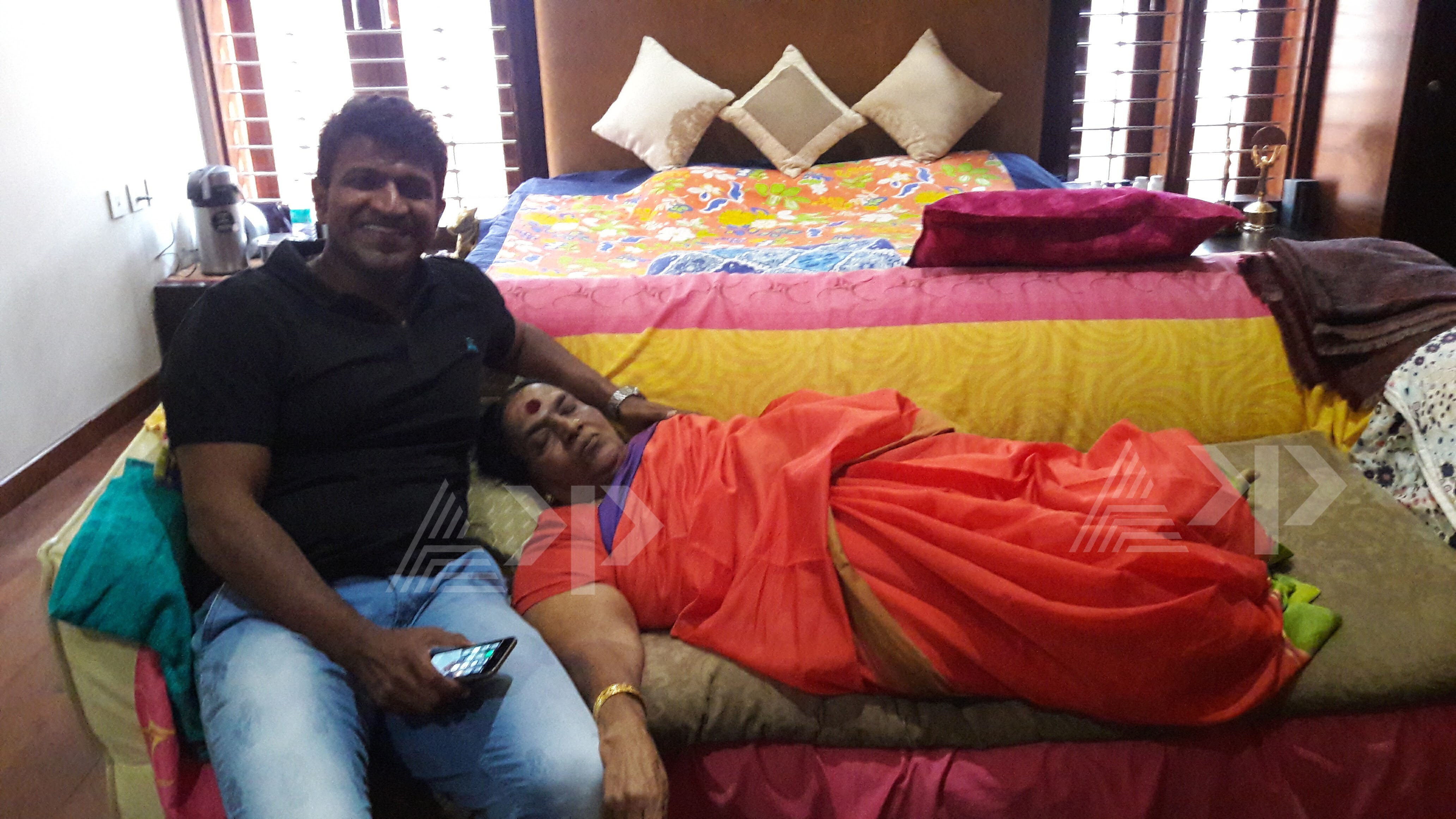 Resent Photos Of Puneeth And Parvatamma Rajkumar