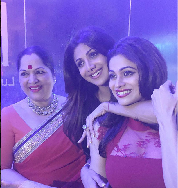 Star kids with their moms