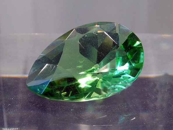The Kohinoor and 7 priceless gems stolen from India