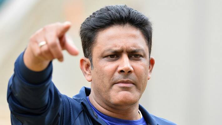 Anil Kumbles warm gesture for fan wins hearts Anil Kumbles warm gesture for fan wins hearts