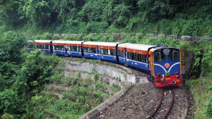 Toy trains have resumed operations in Darjeeling from Wednesday RTB Toy trains have resumed operations in Darjeeling from Wednesday RTB