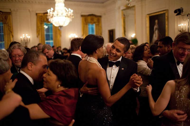 Barack Obama10 Pictures of the coolest and the most romantic US President