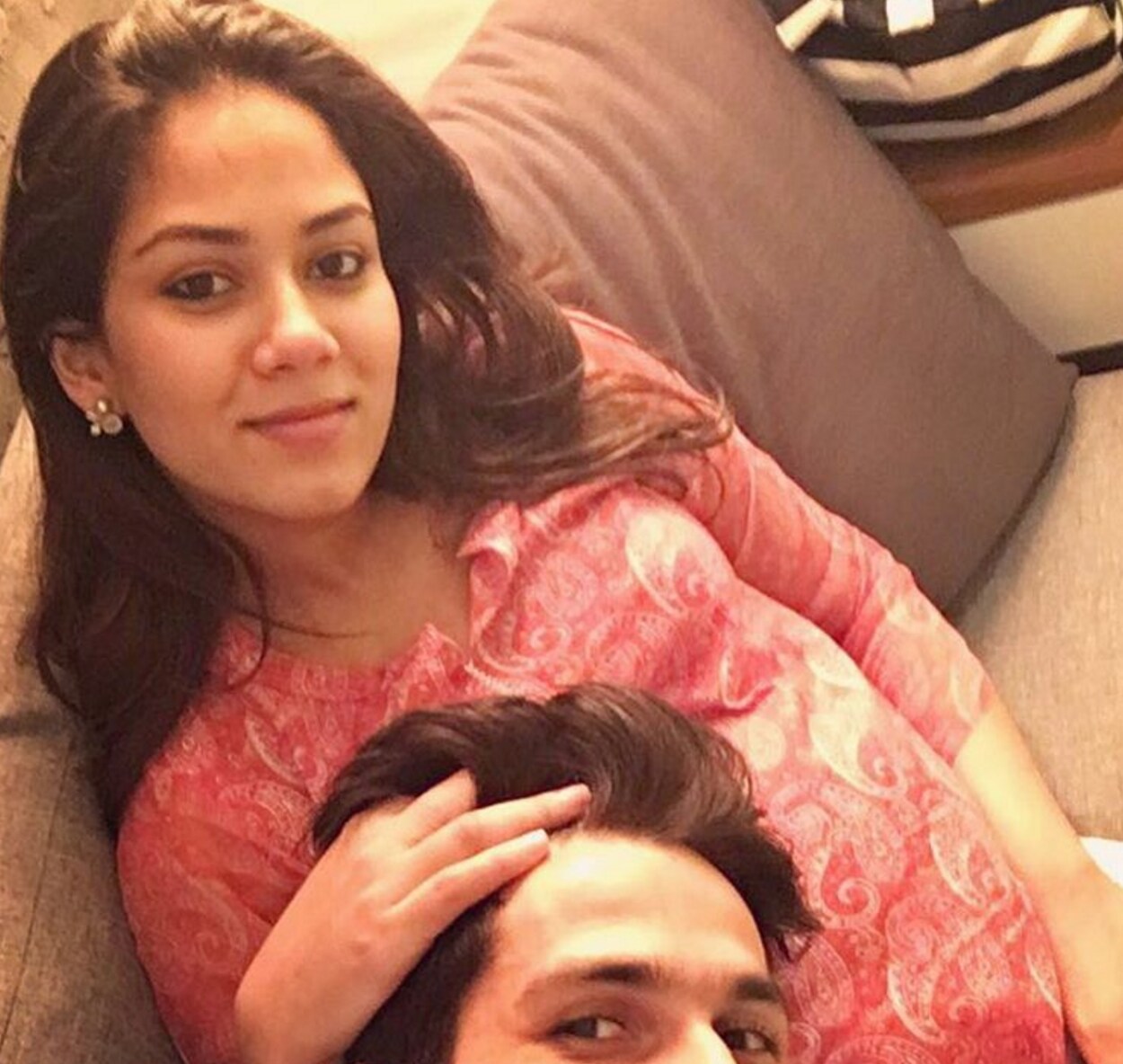 pictures actresses who flaunted their baby bump in style kareena lara dutta