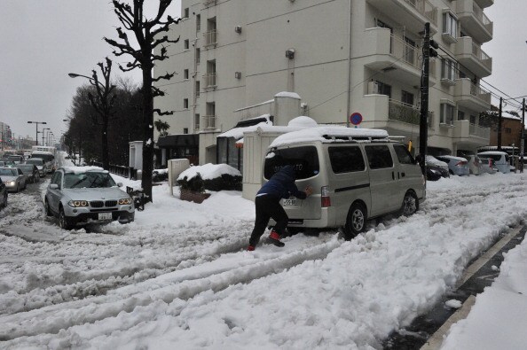 Tokyo experiences November snowfall for the first time in 54 years