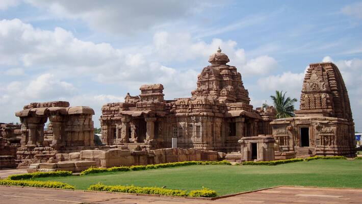 Tourism picks up in Karnataka as Covid curbs ease pod Tourism picks up in Karnataka as Covid curbs ease pod