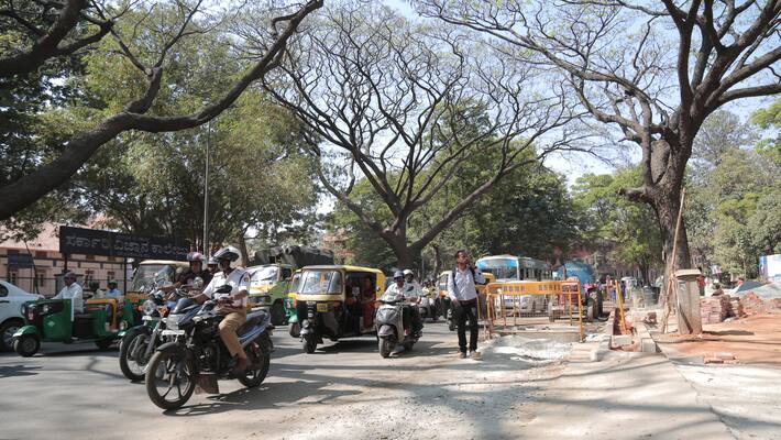 Karnataka HC slams BBMP over potholes Karnataka HC slams BBMP over potholes