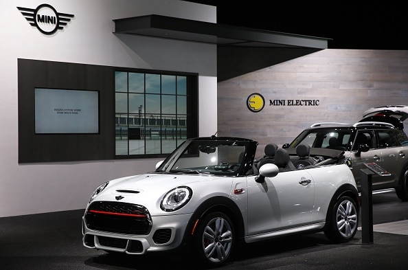 2017 New York International Auto Show pictures star attractions