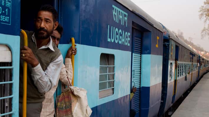 Tatkal Special Express Train Between Yesvantpur Shivamogga timings Days Details Tatkal Special Express Train Between Yesvantpur Shivamogga timings Days Details