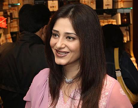 Popular heroines who dated underworld dons