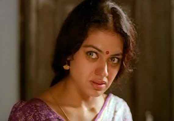 Top 10 popular lady villains in Malayalam cinema