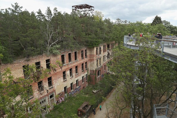 14 haunting images of abandoned places