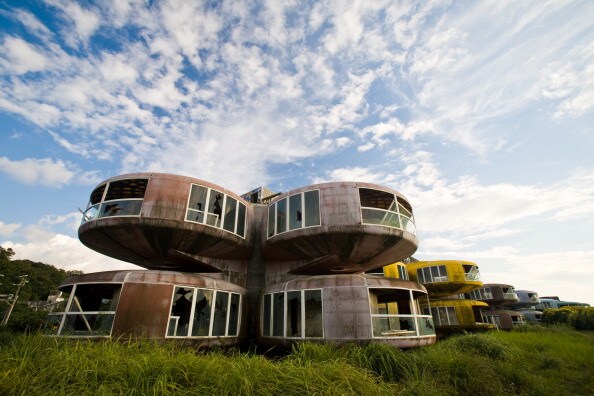 14 haunting images of abandoned places