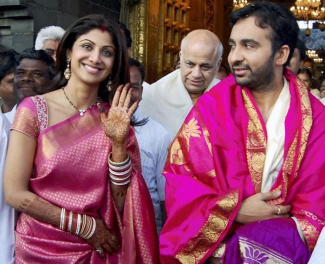 శిల్పా శెట్టి పెళ్లి ఉంగరం ధర రూ.3కోట్లు కాగా.. మంగళసూత్రం ధర రూ.30లక్షలు