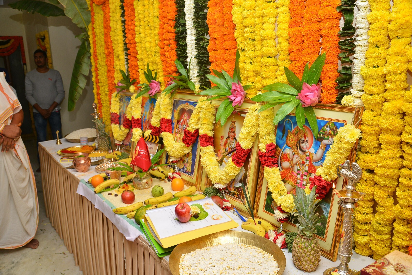 నితిన్ రాశి ఖన్నా శ్రీనివాస కళ్యాణం ప్రారంబోత్సవ గ్యాలరీ