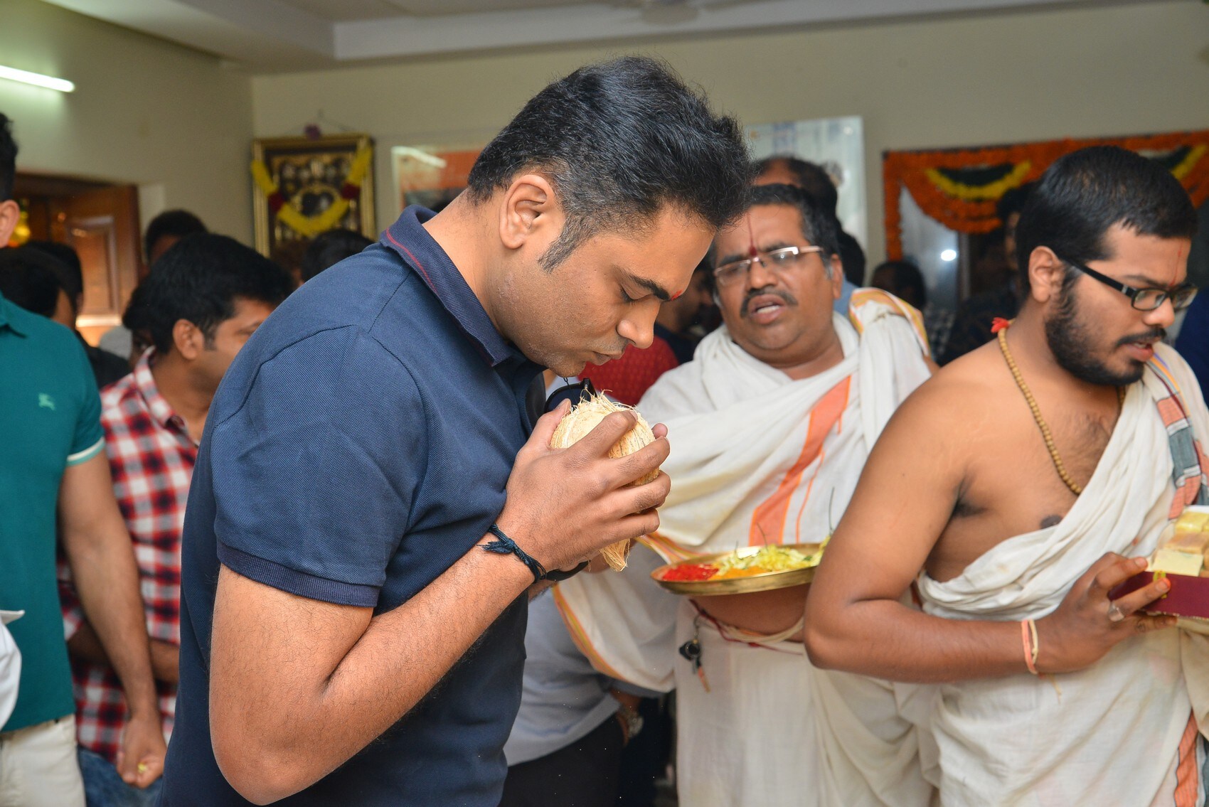 నితిన్ రాశి ఖన్నా శ్రీనివాస కళ్యాణం ప్రారంబోత్సవ గ్యాలరీ