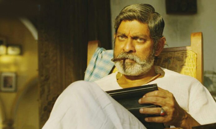 1996లో మంచి ఫామ్ లో ఉన్న జగపతి హీరోగా 6 సినిమాల్లో కనిపించారు