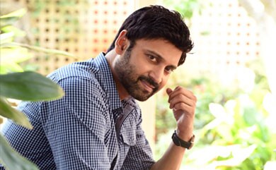 సుమంత్ - 6’ 2”