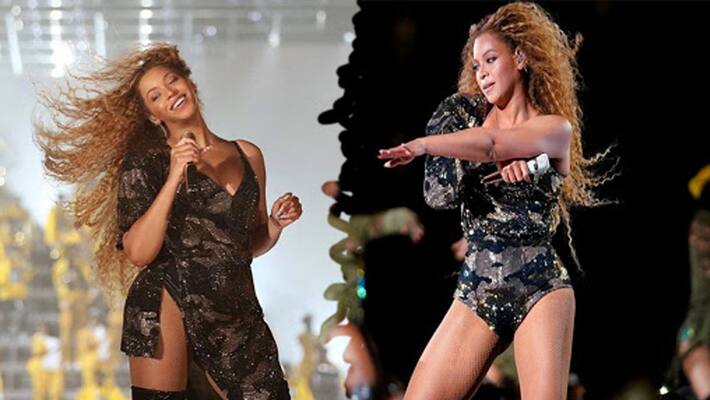 Beyonces Wardrobe Malfunction Didnt Stop Her From Performing At Coachella 