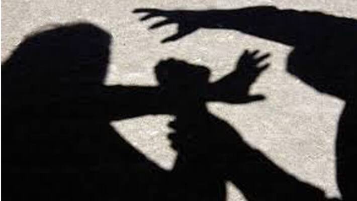 Pub dancer stripped and beaten in Hyderabad Pub dancer stripped and beaten in Hyderabad