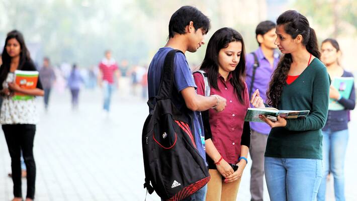 9500 Students Faces Problems Due to Cancel the BE Seat in Karnataka grg 9500 Students Faces Problems Due to Cancel the BE Seat in Karnataka grg