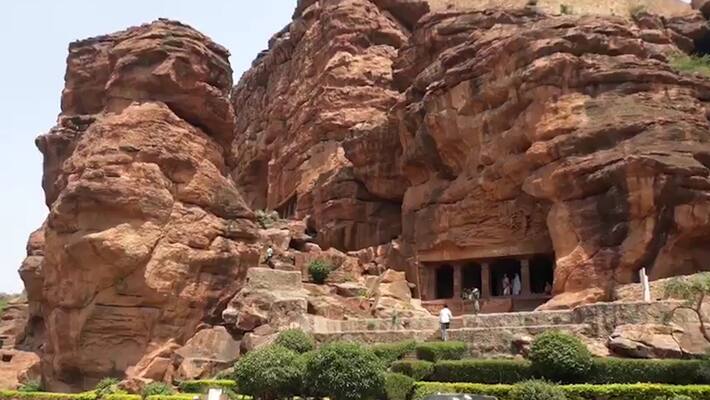 Tourist Guides Faces Problems due to Lockdown in Badami in Bagalkot District Tourist Guides Faces Problems due to Lockdown in Badami in Bagalkot District