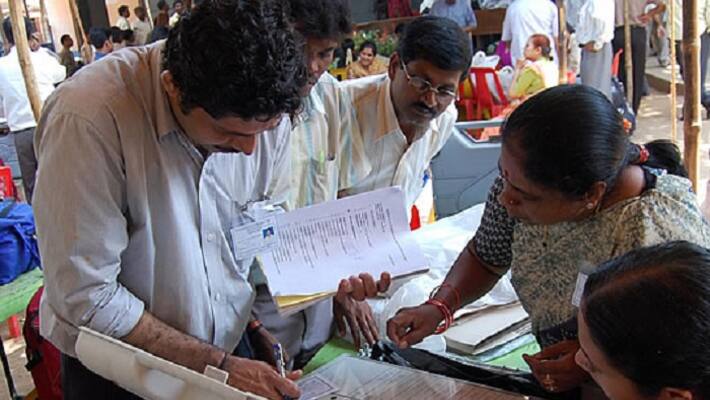 Karnataka elections 2018: This is the punishment to government employees who say no to election duty Karnataka elections 2018: This is the punishment to government employees who say no to election duty