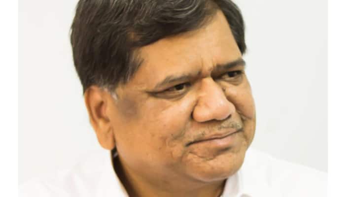 Karnataka Former CM Jagadish Shettar leaves for Delhi to top BJP leaders Karnataka Former CM Jagadish Shettar leaves for Delhi to top BJP leaders