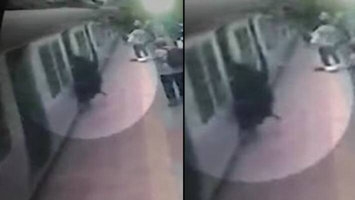Kerala Cop suspended for allegedly enter in labour ward wearing burqa Kerala Cop suspended for allegedly enter in labour ward wearing burqa