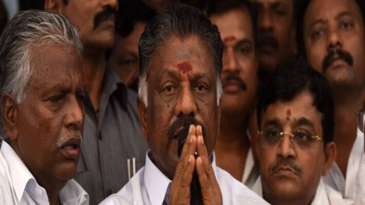 pannerselvam praising dheeran chinnamalai pannerselvam praising dheeran chinnamalai