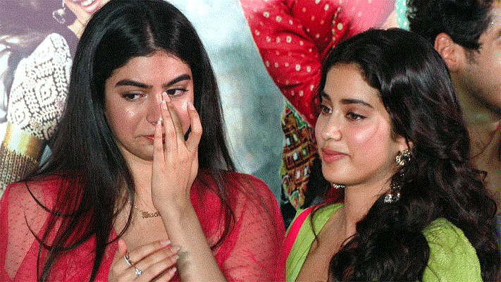 kushi kapoor latest photo goes viral kushi kapoor latest photo goes viral