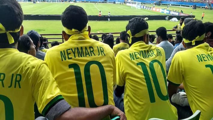 Brazil fans in Trivandrum bend it like Beckham to nab a robber at the nick of time Brazil fans in Trivandrum bend it like Beckham to nab a robber at the nick of time
