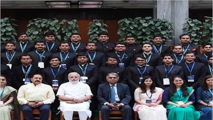 IAS topper Tina Dabi praises PM Narendra Modi IAS topper Tina Dabi praises PM Narendra Modi