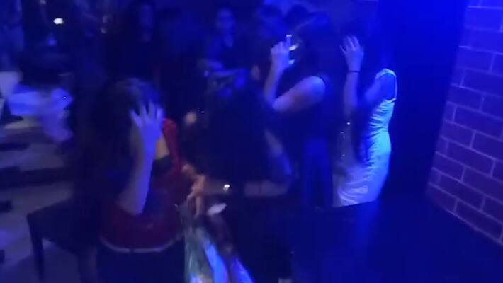 Bengaluru cops raid Bar and Pubs Bengaluru cops raid Bar and Pubs