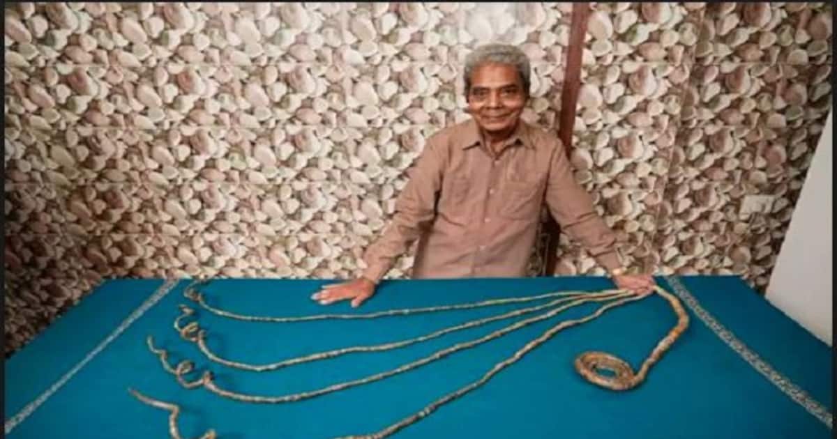 The World Record For Longest Fingernails Will Gross You Out | ... |  Can't...look...away... 🙈 | By MTV UKFacebook