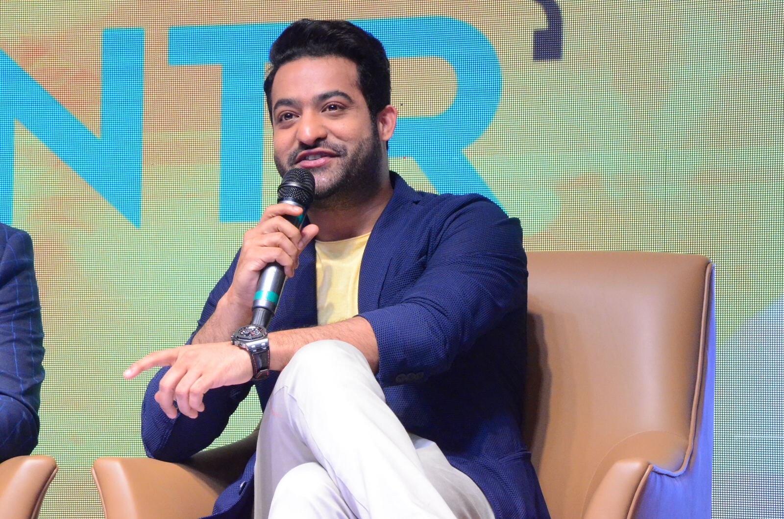 జూనియర్ ఎన్టీఆర్ - 5’ 7”