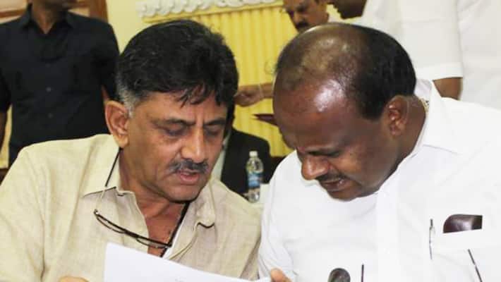 DK Shivakumar Discuses Over Floor Test With HD Kumaraswamy in Taj Westend Hotel DK Shivakumar Discuses Over Floor Test With HD Kumaraswamy in Taj Westend Hotel
