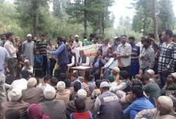 Kashmiris stage historic march to Charar-e-Sharif, demand azaadi from Pak-funded terror