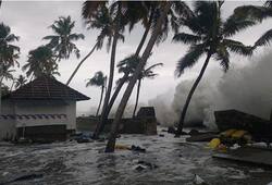 Kerala rains floods landslides 44 lives death toll monsoon bad weather Kochi airport