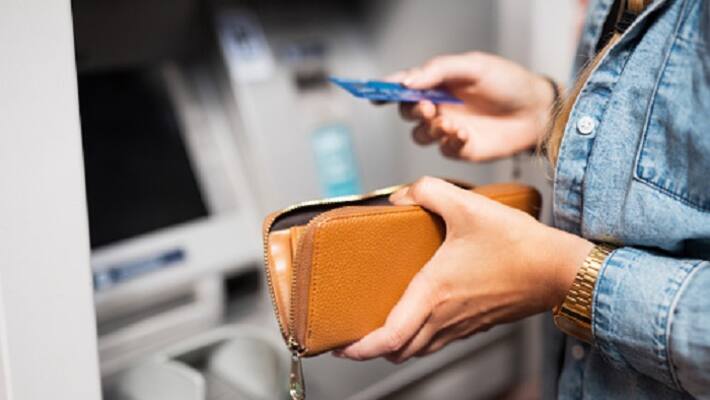 know about your lucky wallet color to increase amount of money BDD know about your lucky wallet color to increase amount of money BDD
