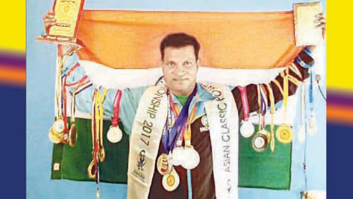 Auto Driver Wins 50 Gold Medals in Weightlifting Auto Driver Wins 50 Gold Medals in Weightlifting