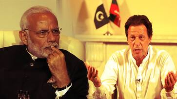 Imran khan considering inviting modi for his oath ceremony