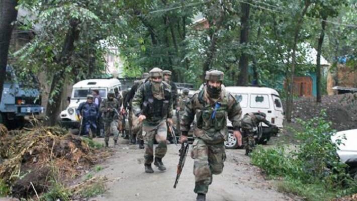Amid war rhetoric over Kashmir, Pakistan constructing bunkers along LoC opposite Kargil Amid war rhetoric over Kashmir, Pakistan constructing bunkers along LoC opposite Kargil
