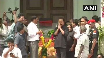ಕರುಣಾನಿಧಿ ಅಂತಿಮ ದರ್ಶನ ಪಡೆದ ನಟ ಕಮಲ್ ಹಾಸನ್.