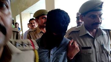 arrested kashmiri terrorist associates lurking Delhi