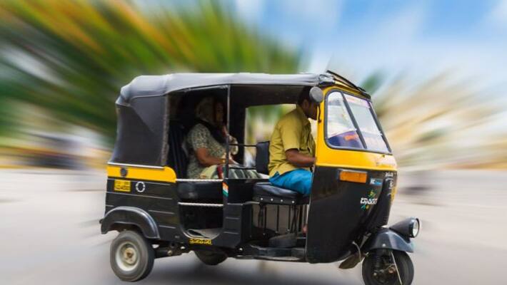 auto driver over speed.. Childs fatal fall from speeding auto auto driver over speed.. Childs fatal fall from speeding auto