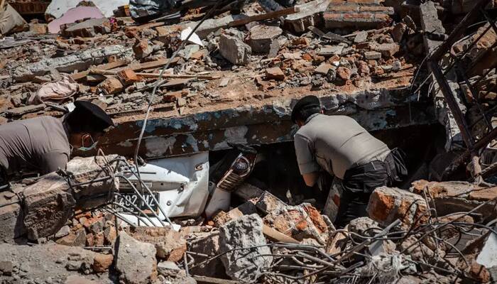 Indonesia earthquake death toll: 347 dead
